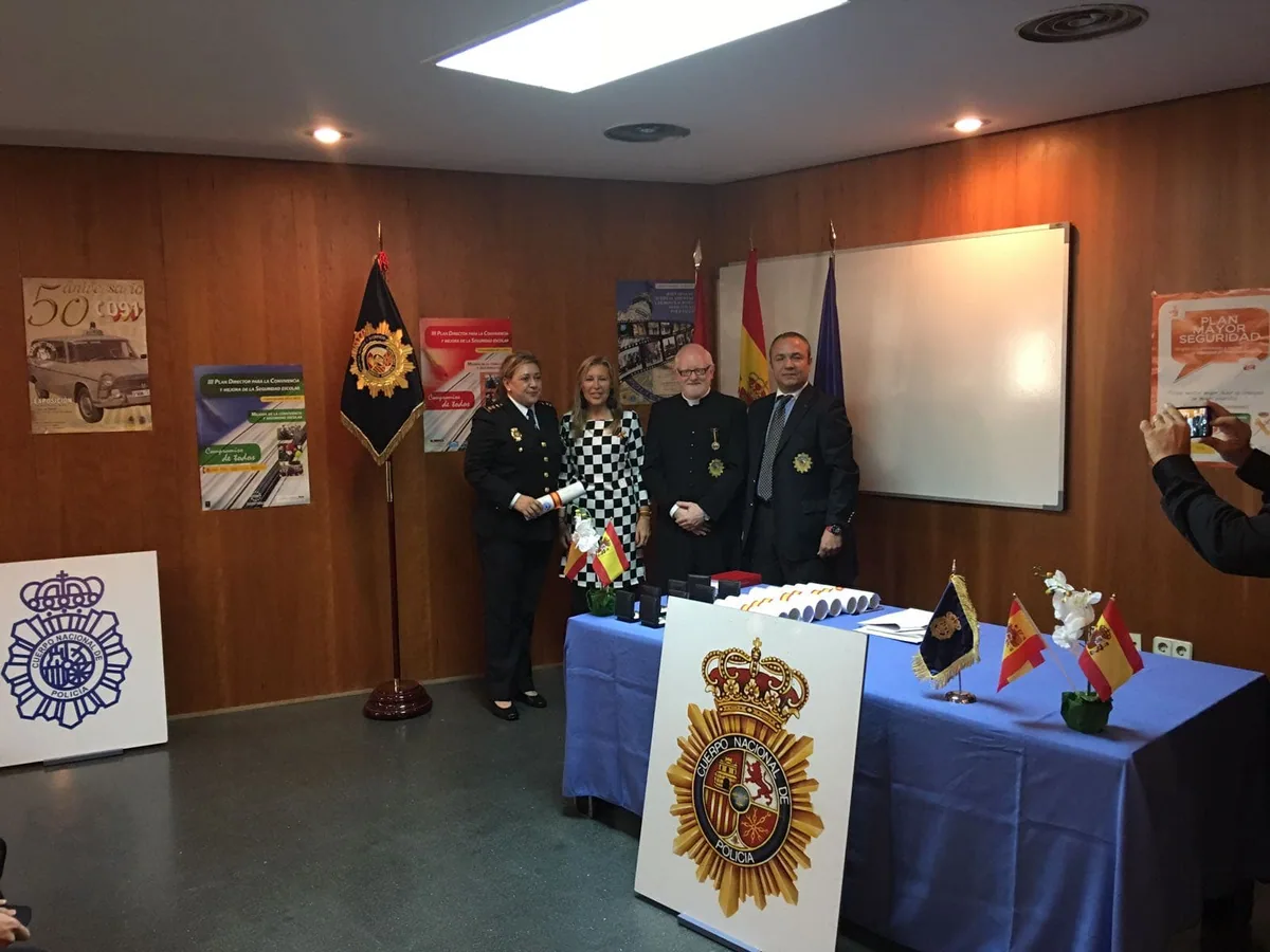 Acto Comisaria de Pozuelo de Alarcón, Madrid. Imagen 7 de 28
