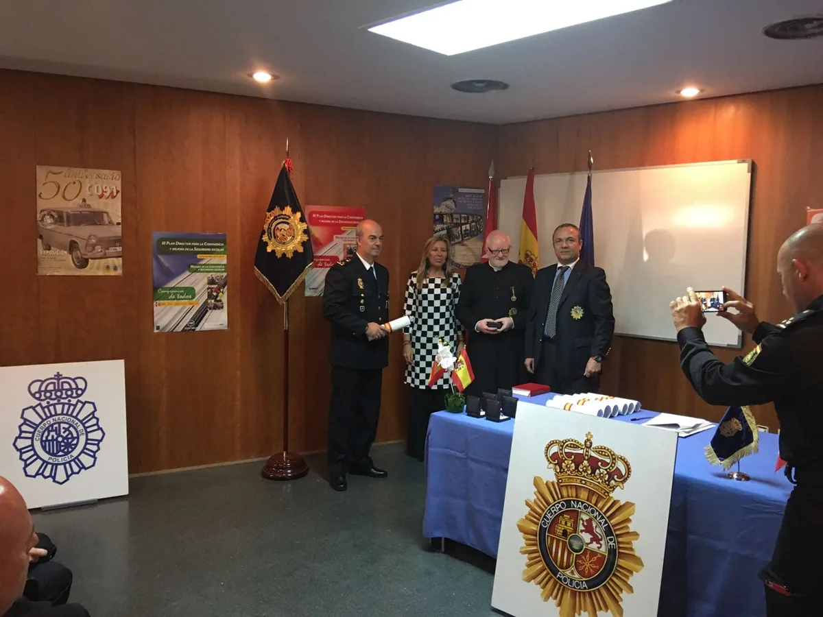 Acto Comisaria de Pozuelo de Alarcón, Madrid. Imagen 9 de 28