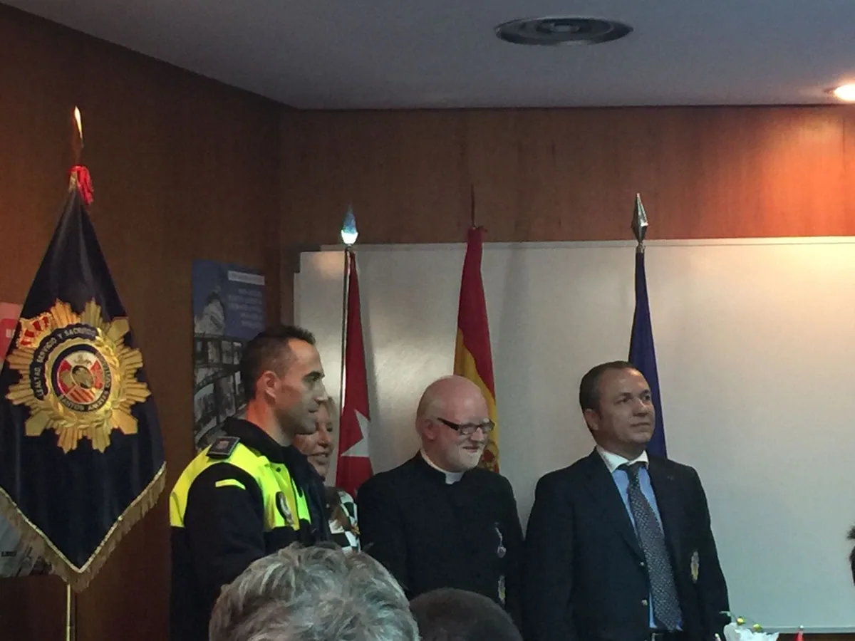 Acto Comisaria de Pozuelo de Alarcón, Madrid. Imagen 19 de 28