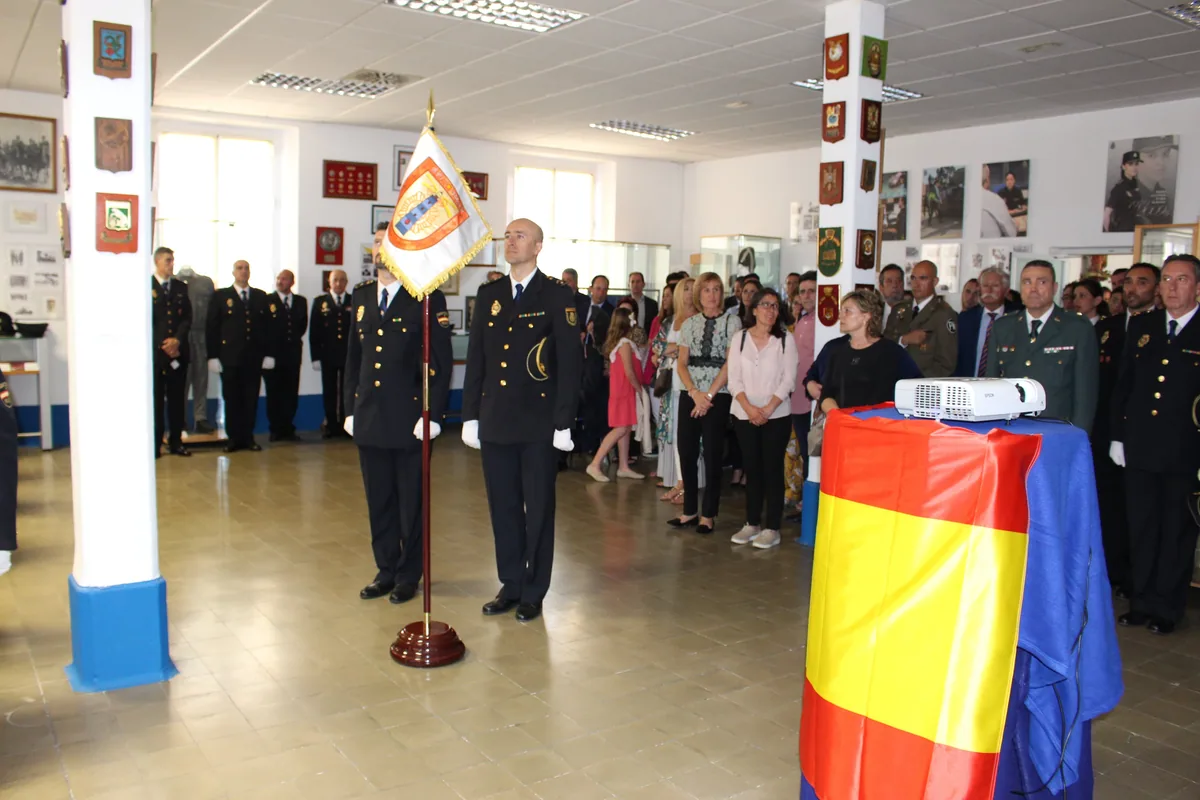 Acto Donación del Banderin de Información de la Jefatura Superior de Policía Nacional de la Comunidad Autónoma de Valencia