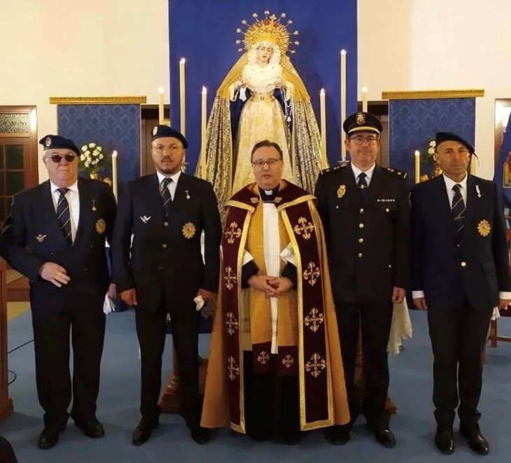 Imposición Medalla de Mérito de los Santos Ángeles Custodios al manto de la Virgen, Don Benito, Badajoz